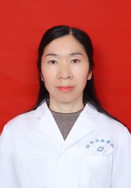 产科-杨月美红底照片